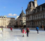 Ice Skating Ring Hôtel de Ville Paris - Erasmus of Paris