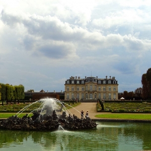 Champs sur Marne Castle - Erasmus of Paris